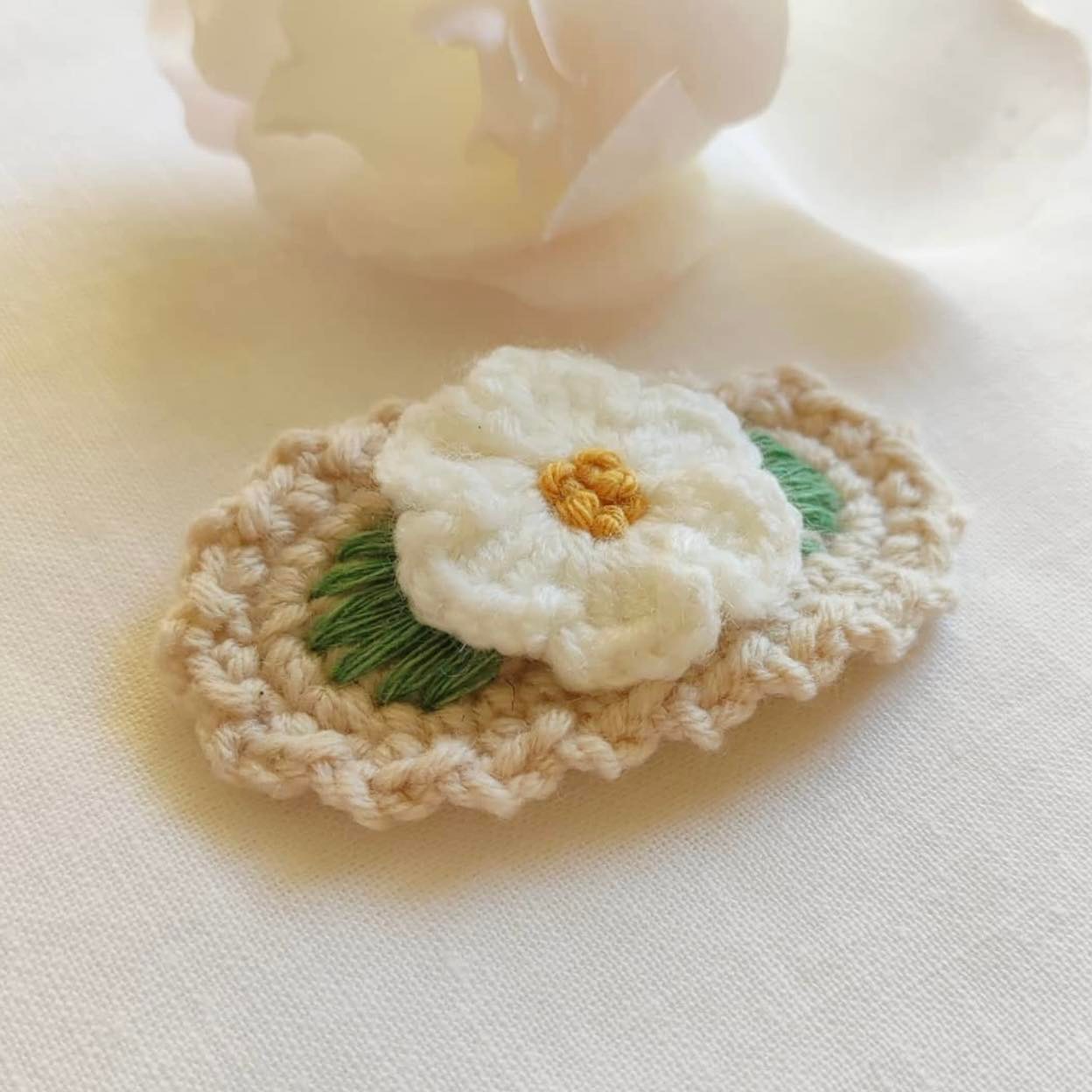 CROCHET CLIPS| Cream Daisy