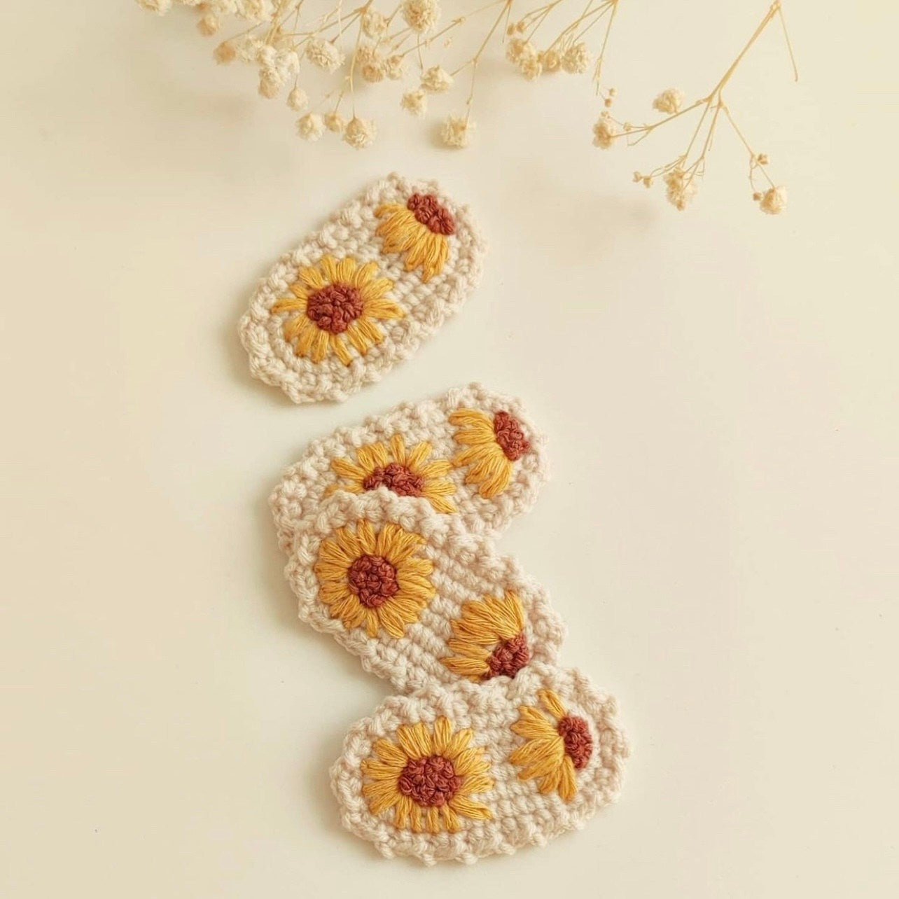 CROCHET CLIPS | Cream Sunflower