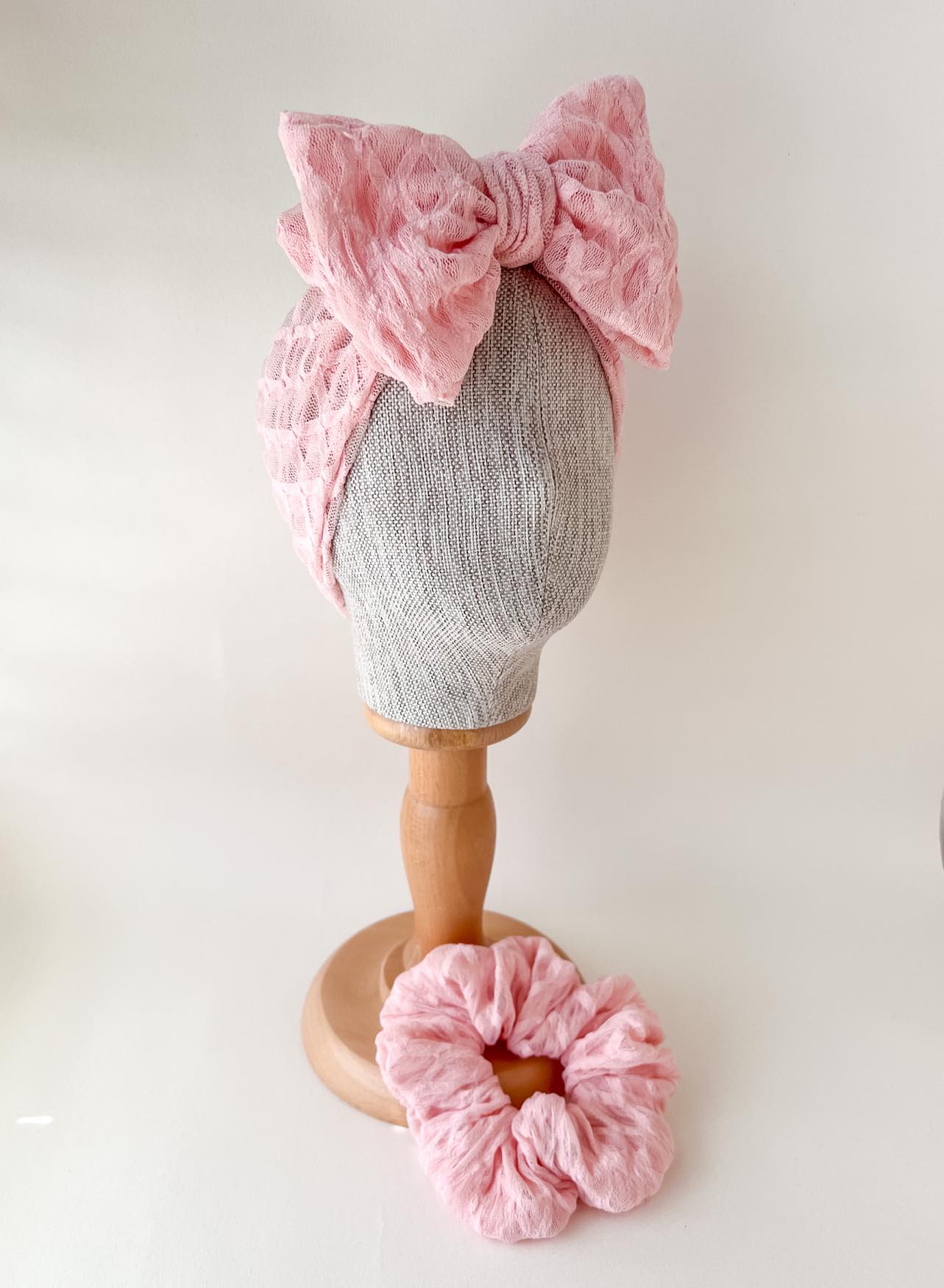 Oversized Topknot | Light Pink Lace