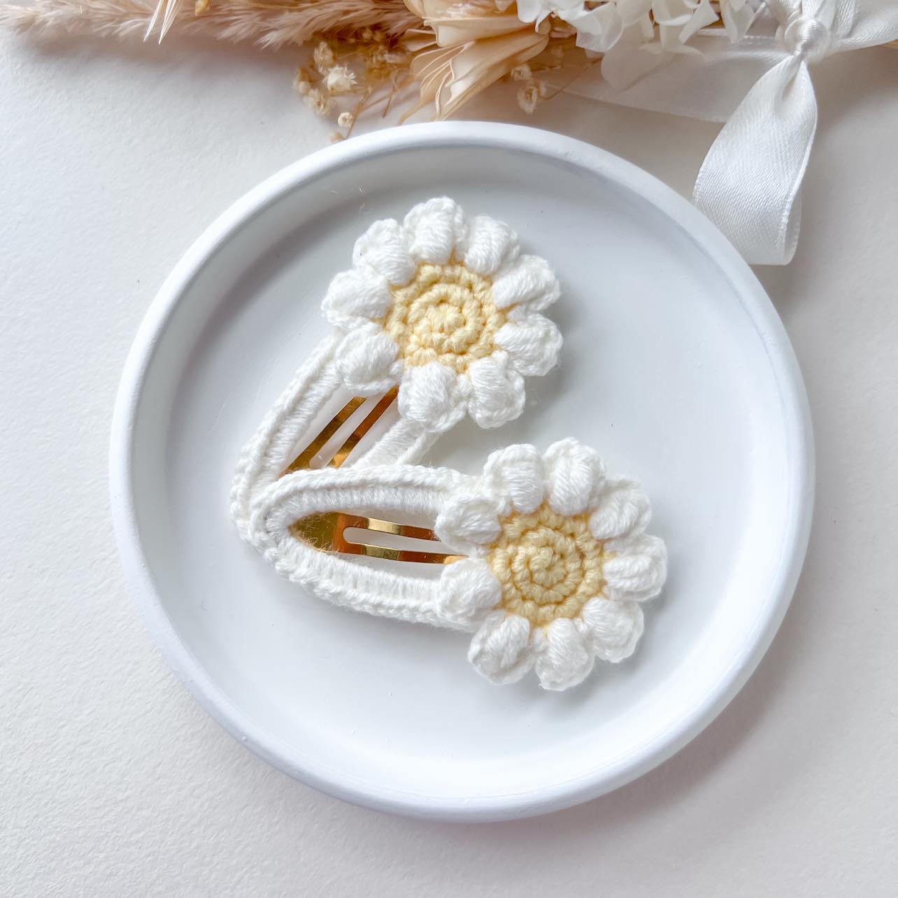 CROCHET FLOWER CLIP | Yellow