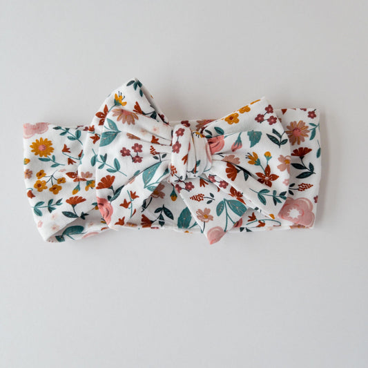 Organic Topknot | FLORAL
