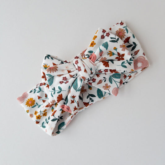 Organic Topknot | FLORAL