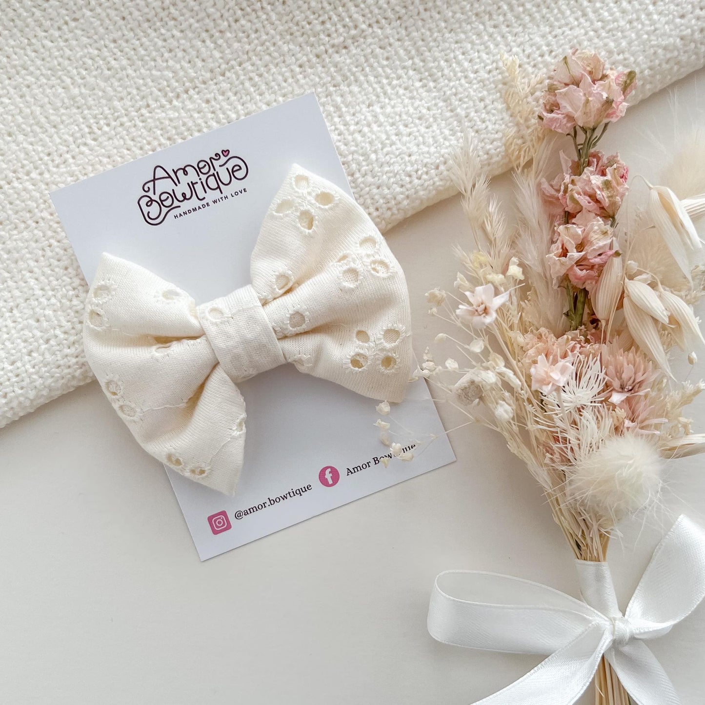 Pinch Bow | CREAM BRODERIE