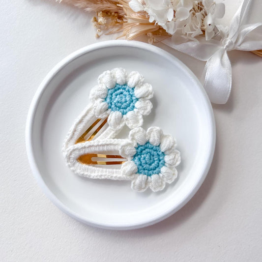 CROCHET FLOWER CLIP | Sky