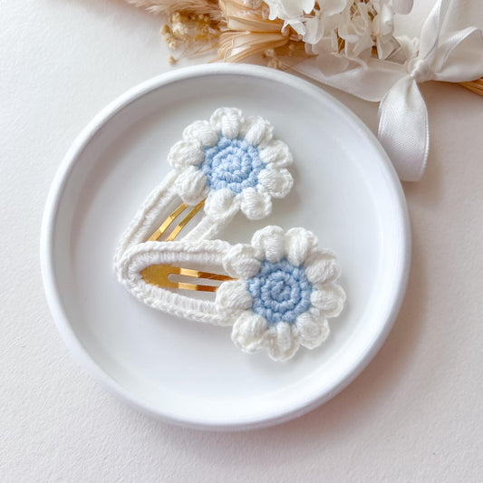CROCHET FLOWER CLIP | Pastel Blue